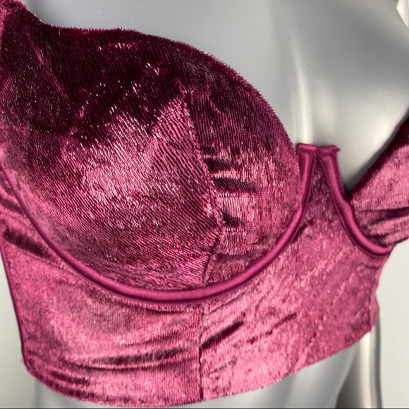 Victoria’s Secret Very Sexy Crimson Bra 32B - Picture 2 of 5